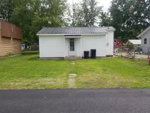 Quite and cozy / Boat ramp nearby.