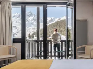 Lake Hotel Courchevel 1850