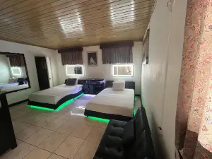 Big Apple Hotel