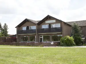 โรงแรมเซบลิค การ์นี่