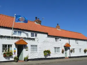 Orchard Lodge & Wolds Restaurant
