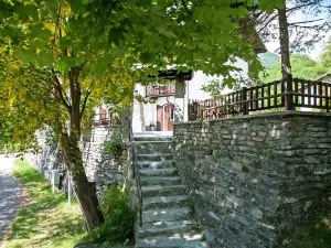 Chalet Sul Lago Hotel in Montagna