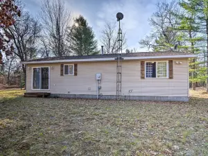 청소년, 스노모빌 & 사냥용 오두막 용이한 트레일 위에!