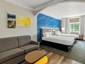 Comfort Suites