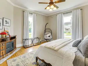 Dog-Friendly Home with Yard, 6 Mi to Louisville!