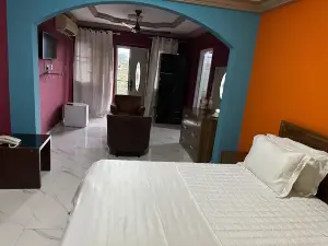 GQ Luxury Hills Hotel- Akropong Akwapim