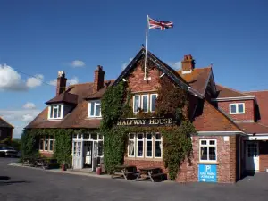 Halfway House Inn Country Lodge