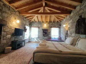 Puli Stone Houses