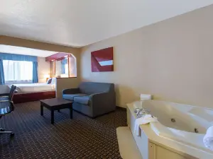 Ramada by Wyndham Glendale Heights/Lombard
