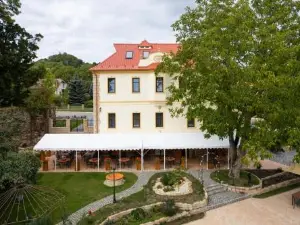 Villa Libosad