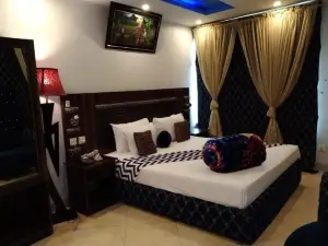 Royal Suites Hotel