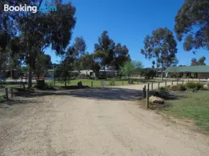 Yarrawonga Riverlands Tourist Park