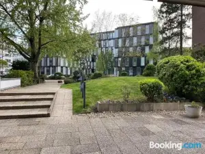 Gemütlich Und Moderne Wohnung in Düsseldorf