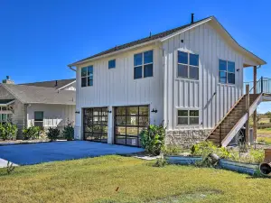Dog-Friendly Apartment ~ 32 Mi to Fort Worth!
