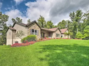 Family-Friendly Cassville Retreat w/ Deck!