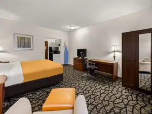 Suburban Studios Kansas City Airport North