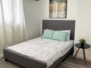 Central park inspired 1 BR w pool & yard games