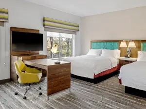 Hampton Inn  Suites by Hilton Cincinnati West