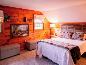 Sweet Chalet by the Lake, Mini-golf!