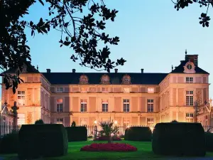 Logis Hôtel Au Vieux Morvan "récemment rénové", au cœur de la Bourgogne, Piscine & Spa