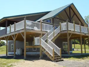 “SPRING & SUMMER WEEKS OPEN NOW” Waterfront Private-Dock-Launch-Shore Fishing