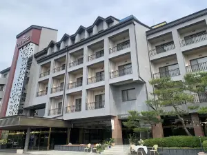 Hotel the Base