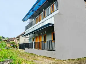 OYO 92168 Kost Pak Suyatno Syariah