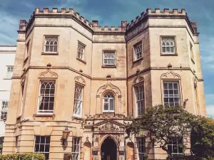 Arnos Manor Hotel