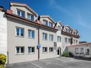 No 28 Rooms & Apartments