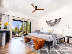Stone Cove Waterfront Adults Only B&B