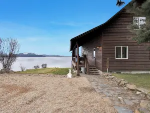 Stunning A-Frame Retreat on Lake Pend Oreille – Sagle, Idaho
