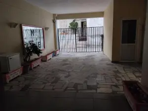Flat with Private Rooms