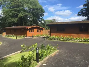 Shellow Lane Lodges
