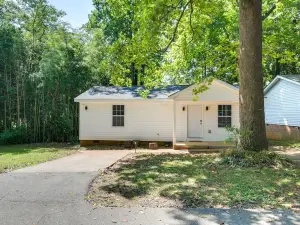 Greer Vacation Rental ~ 11 Mi to Greenville!