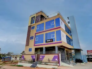 OYO Flagship Sri Jogulamba Residency