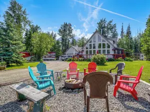 Palmer Getaway w/ Mountain Views & Fire Pit!