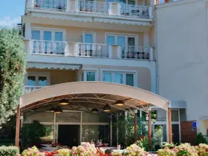Hotel Lebed