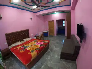 UTTAM STAY