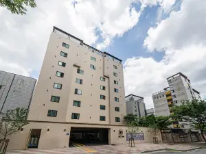 Gimhae Jangyu Vibe Hotel
