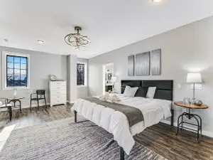 A showpiece, modern, lake-view marvel w/ Hot Tub, Chef's Kitchen