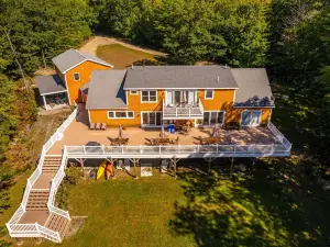 Deck House Limit 25 7 Bedroom Villa by Redawning