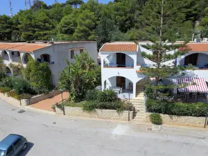 Holiday House with Panoramic View:Balcony,Wifi,Self-Catering,250mt from the Sea