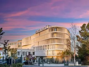Golden Tulip Lyon Ouest Techlid - Hotel & Spa