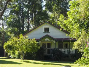 Telegraph Retreat Cottages