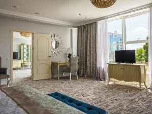 Bristol Central Park Hotel