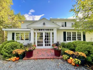 Stockbridge Country Inn