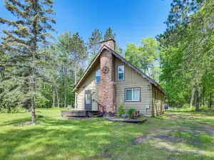 Roscommon Vacation Rental Near Higgins Lake!