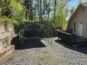 Escape to tranquility at Badin Lake