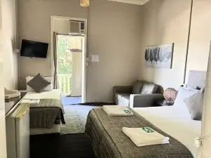 Grand Hotel Mount Morgan