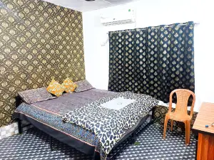 THE HOTEL VILLA